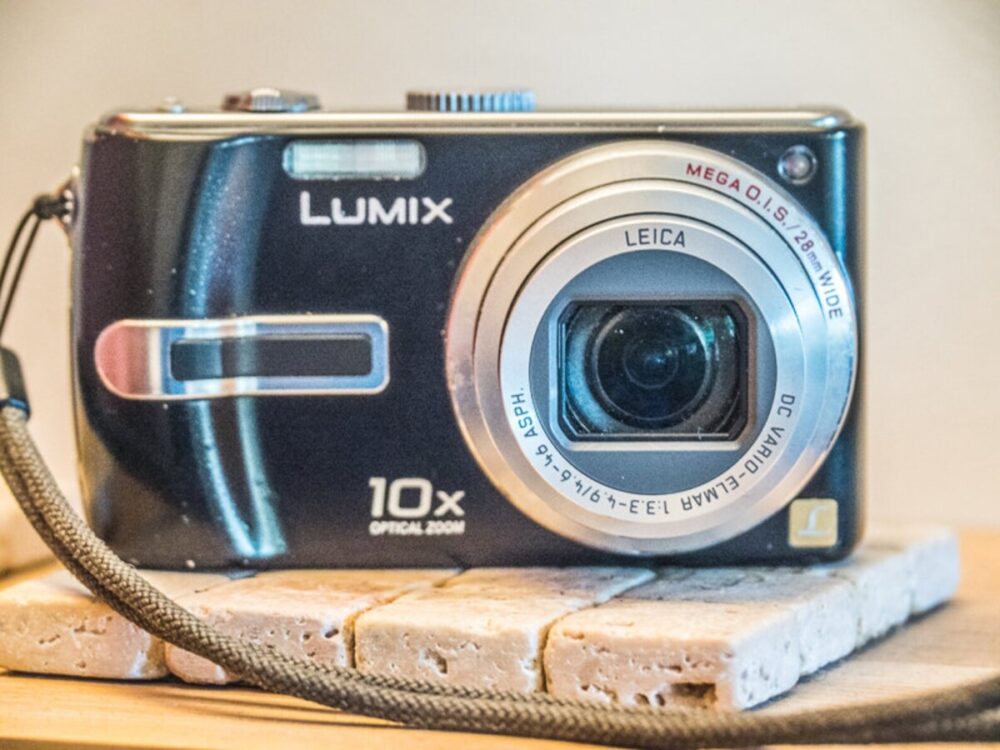Panasonic Lumix DMC-TZ3 front