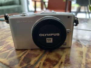 Olympus Pen PM1 front view